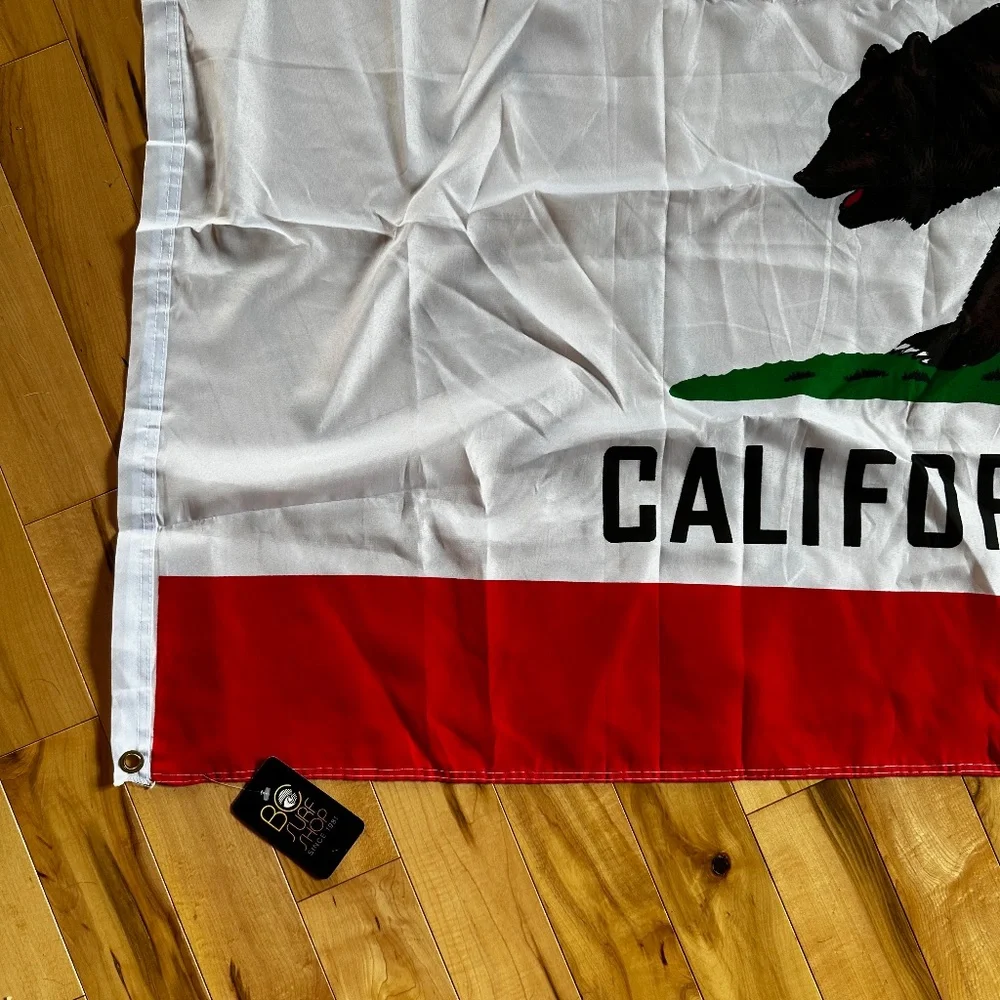 California Flag NWT‎